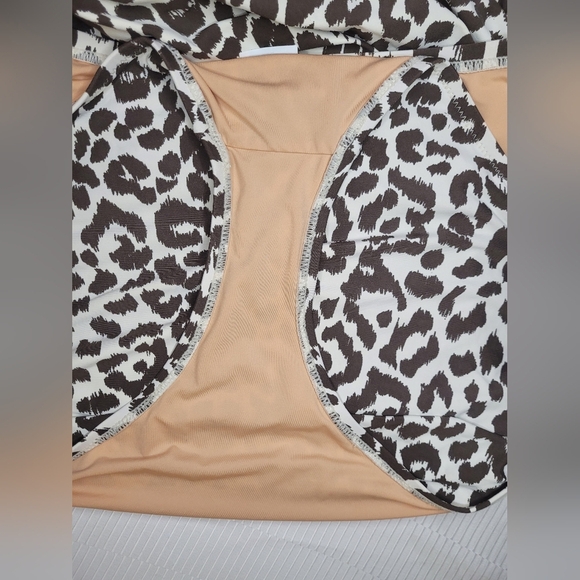 J. Crew Ruched Leopard Print Bandeau One Piece Swim Suit sz 10 - Picture 3 of 16